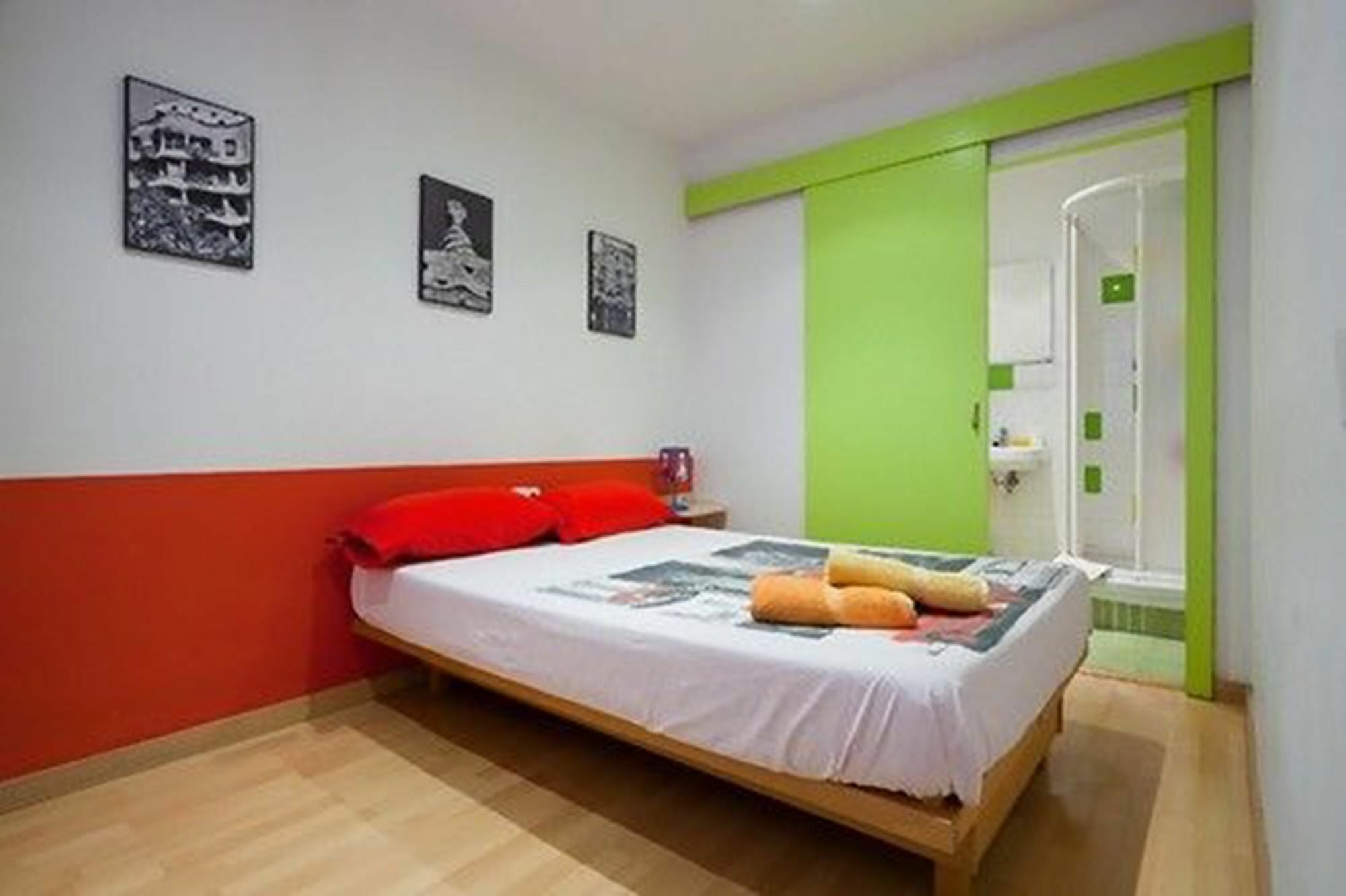 La Casa De Laura Nisia B&B 巴塞罗那 外观 照片